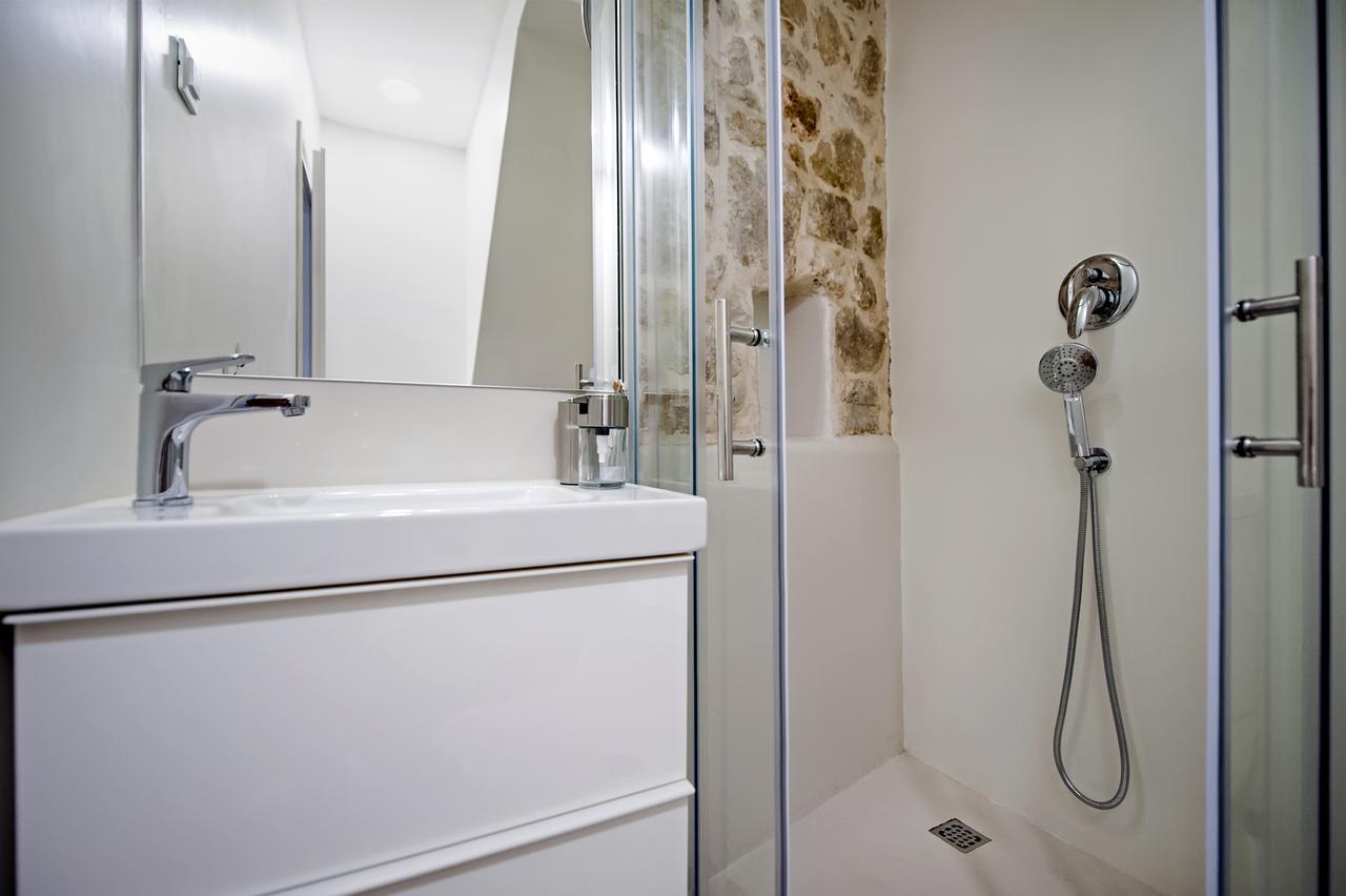 Luna Rooms And Studios Ровинь Экстерьер фото