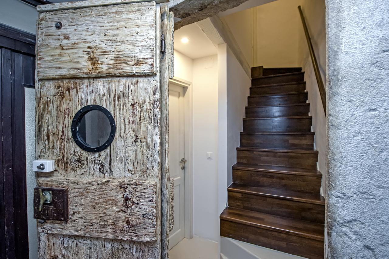 Luna Rooms And Studios Ровинь Экстерьер фото