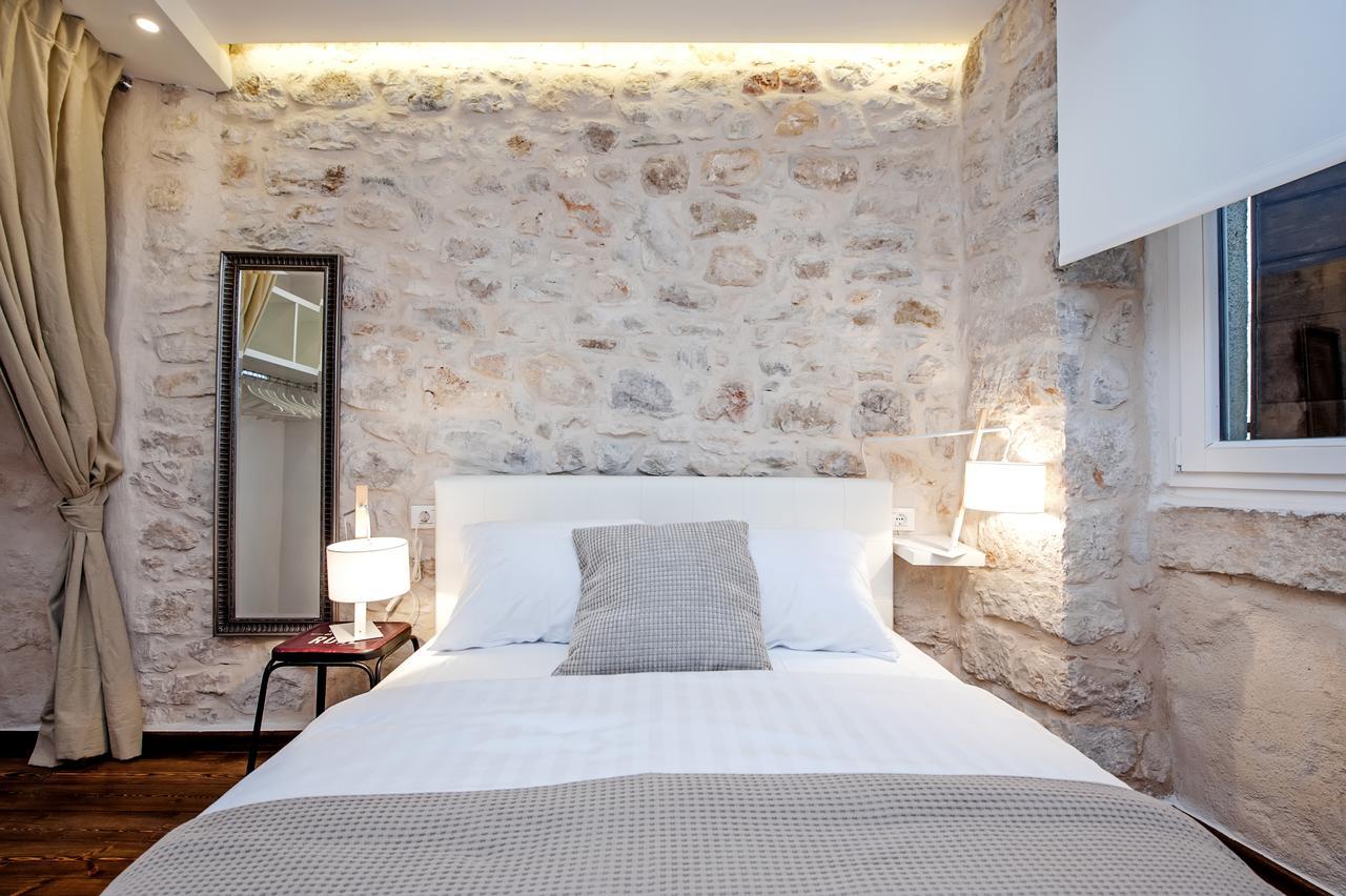 Luna Rooms And Studios Ровинь Экстерьер фото